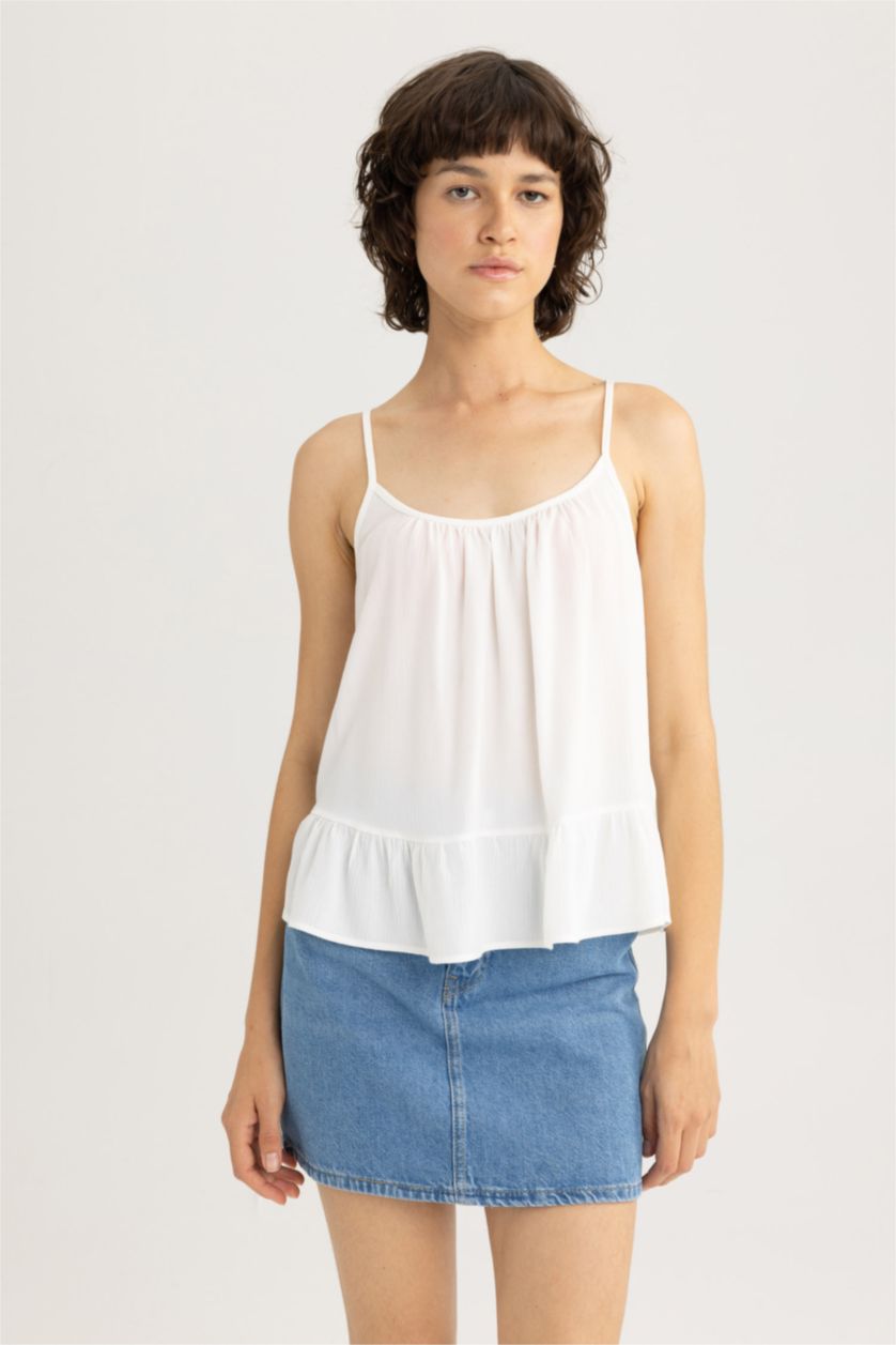 Kadın Kırık Beyaz Regular Fıt Krinkıl Viskon Kolsuz Bluz