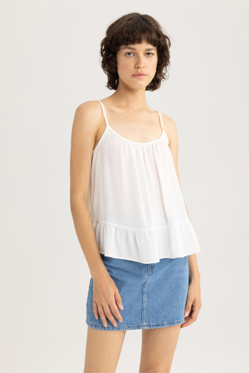 Kadın Kırık Beyaz Regular Fıt Krinkıl Viskon Kolsuz Bluz