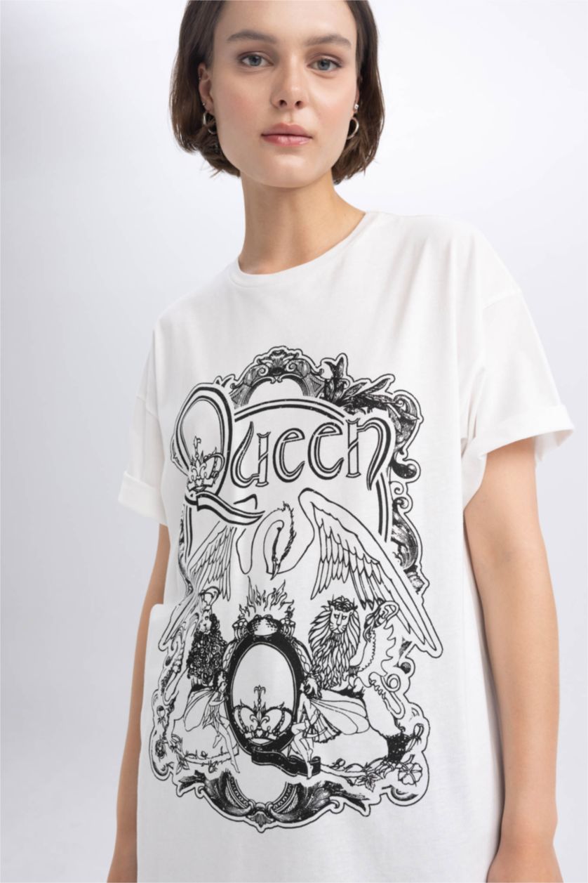 Kadın Kırık Beyaz AC/DC Oversize Fit Bisiklet Yaka Kısa Kollu %100 Pamuk Tişört