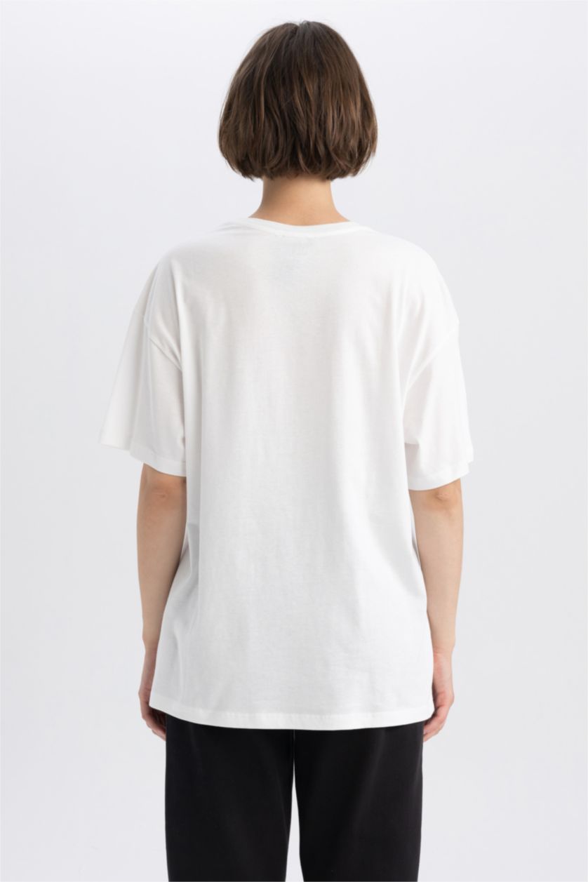 Kadın Kırık Beyaz AC/DC Oversize Fit Bisiklet Yaka Kısa Kollu %100 Pamuk Tişört