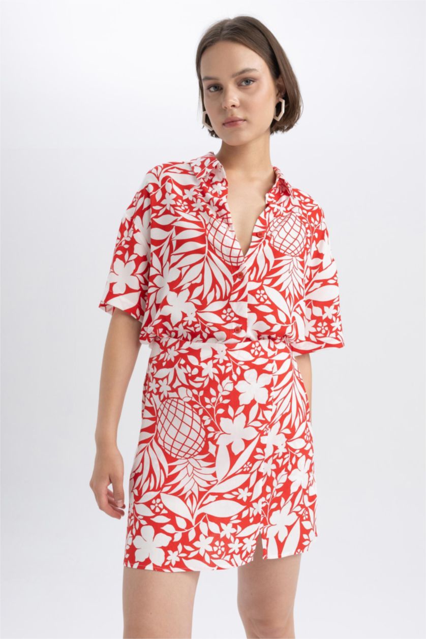 نساء أحمر قميص نص كم مطبوع واسع برقبة قميص