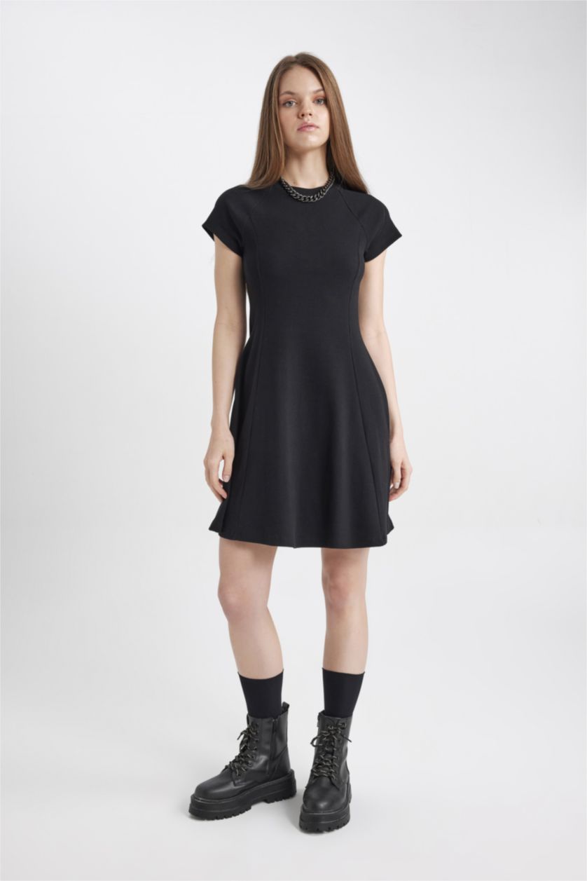 Kadın Siyah Fitilli Kaşkorse Mini Elbise