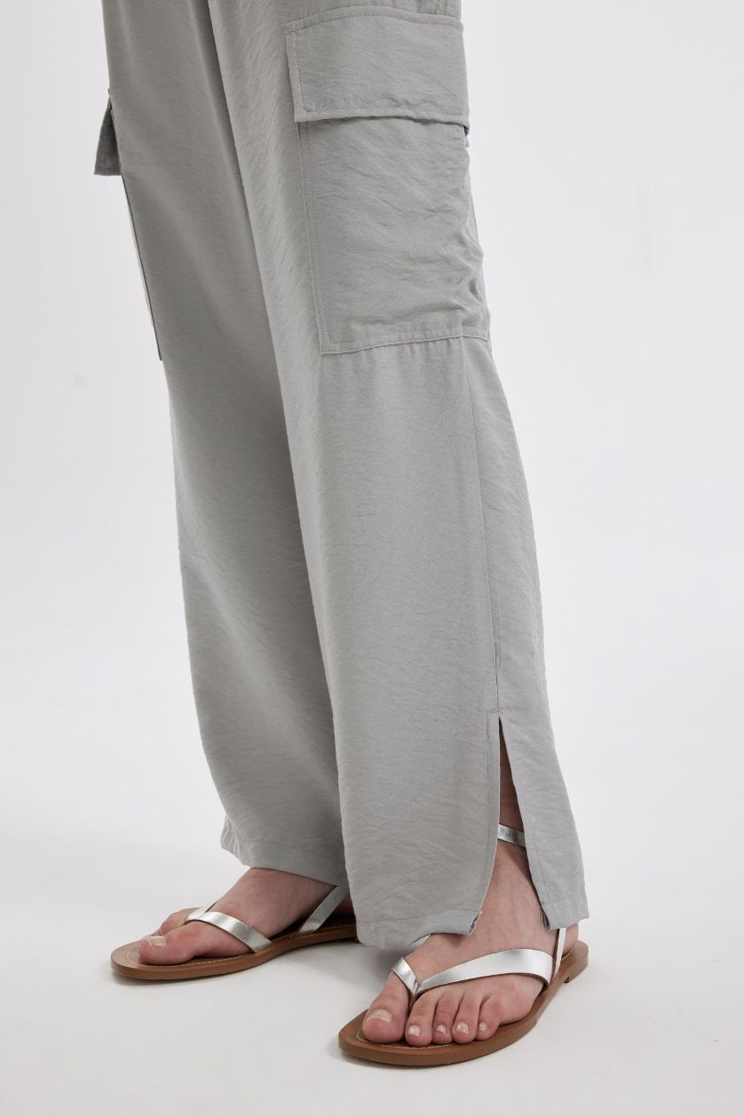 Woman Light Grey Wide Leg Pocket High Waist Long Length Trousers