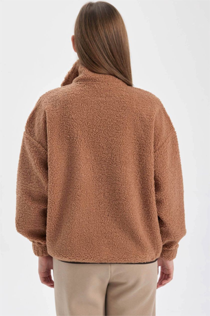 Woman Vison Cool Oversize Fit Plush Cardigan