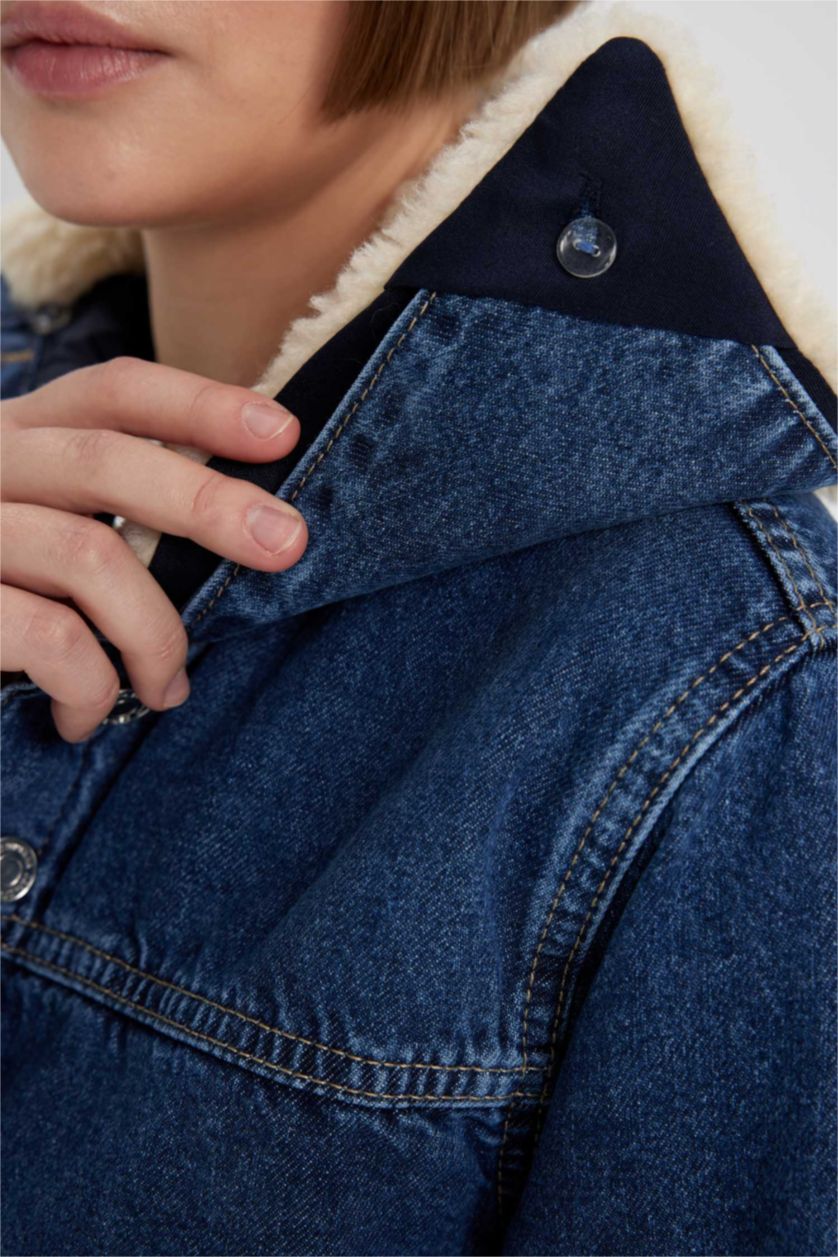 WOMAN Blue Faux Fur Collar Denim Jacket