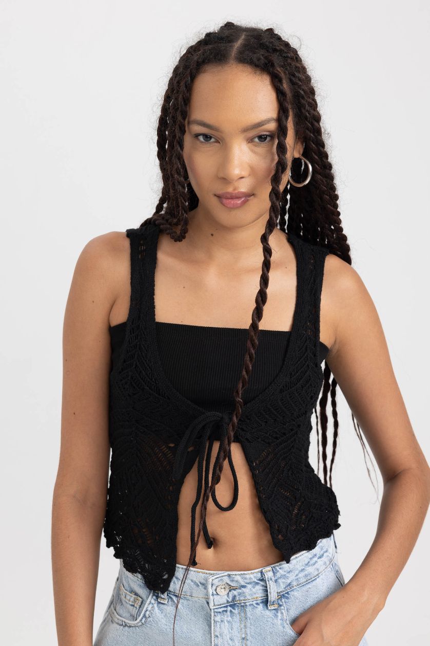 Kadın Siyah Regular Fit Basic Düz Bağlama Detaylı Kroşe Atlet