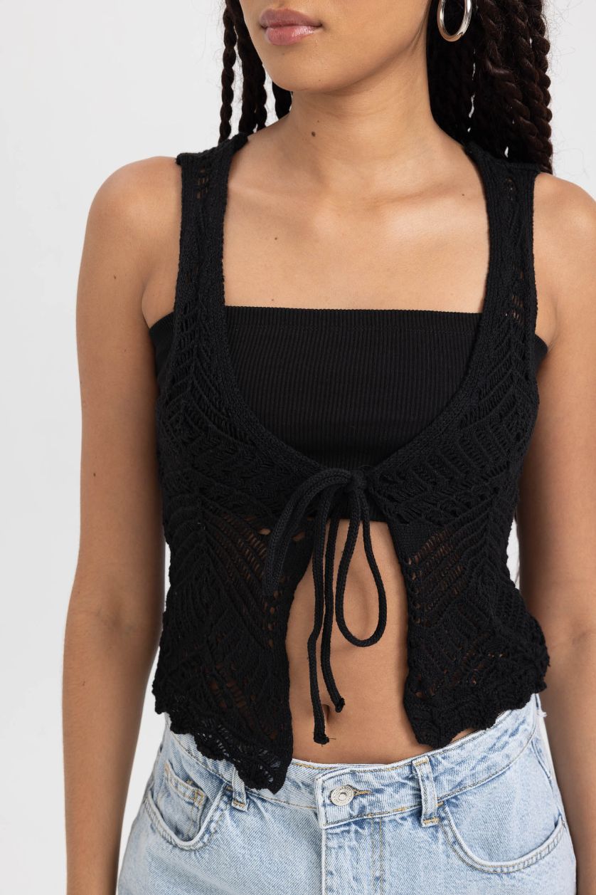 Kadın Siyah Regular Fit Basic Düz Bağlama Detaylı Kroşe Atlet