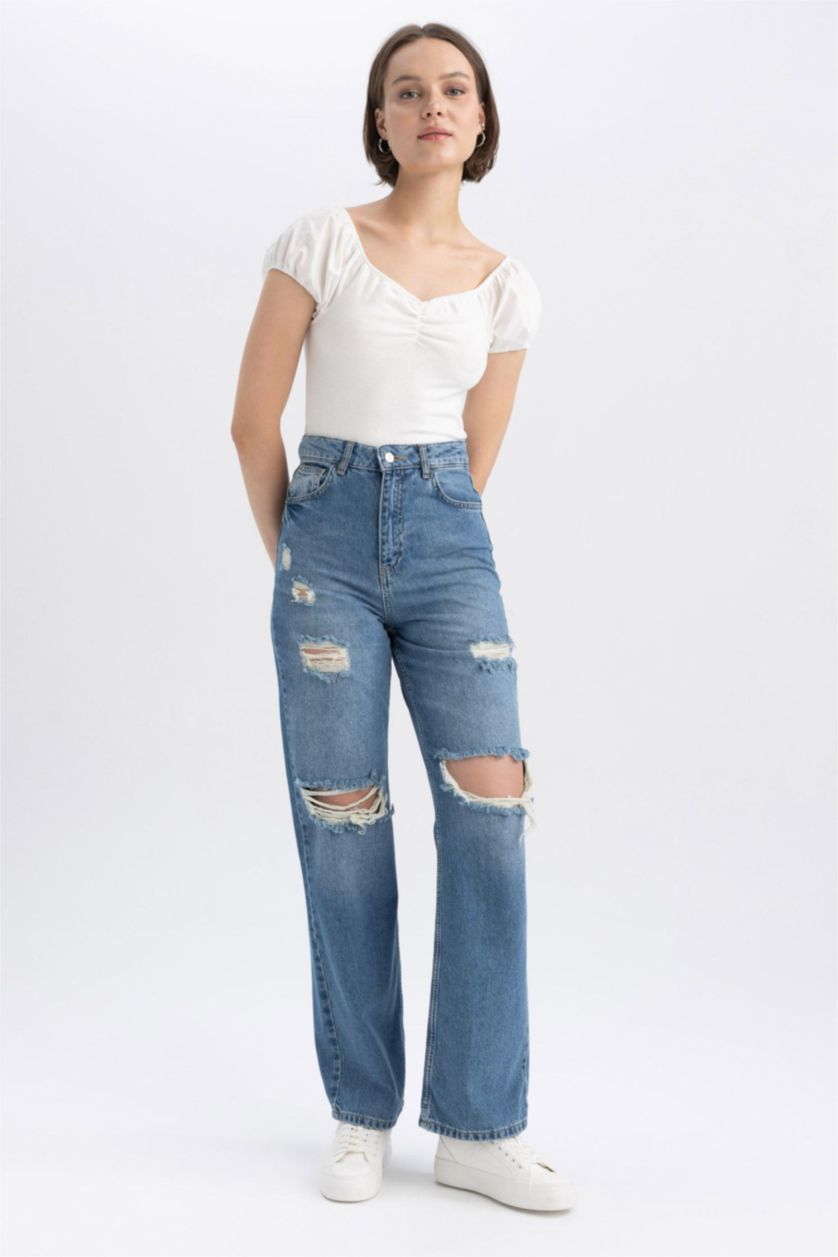 حريمي اوف وايت تي شيرت نص كم مضلع بكتف مفتوح