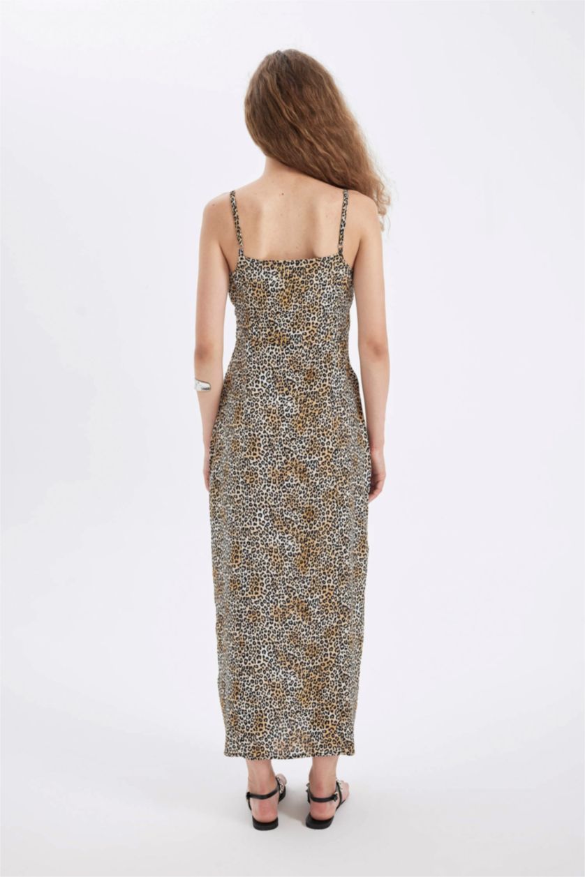 Kadın Kum A Kesim Kalp Yaka Leopar Desenli Viskon Askılı Maxi Elbise