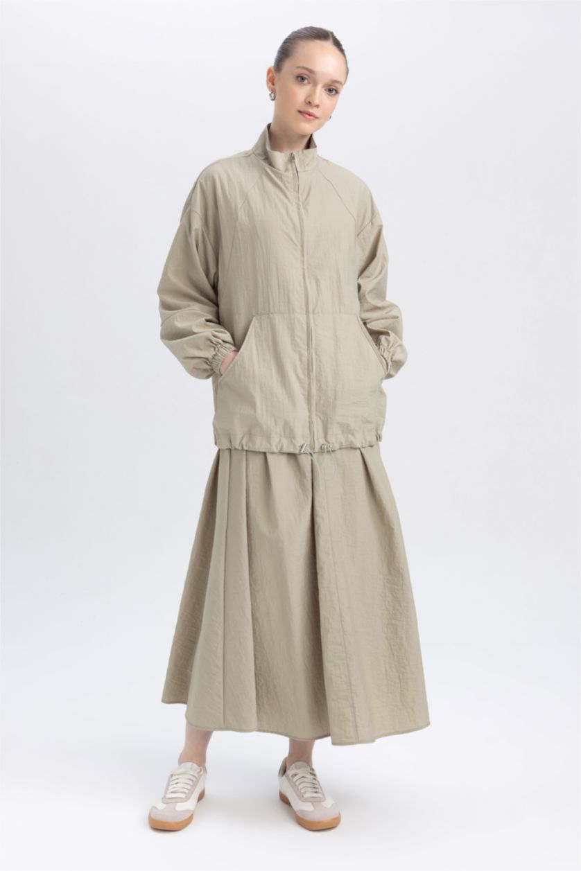 نساء كاكي فاتح تونيك كم طويل قصة عادية