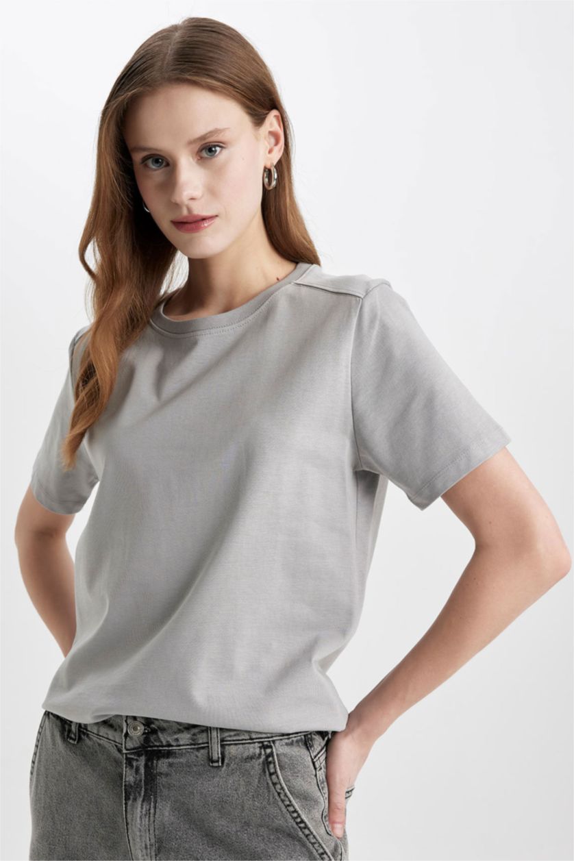 حريمي رمادي تيشيرت نص كم قصة عادية برقبة مستديرة