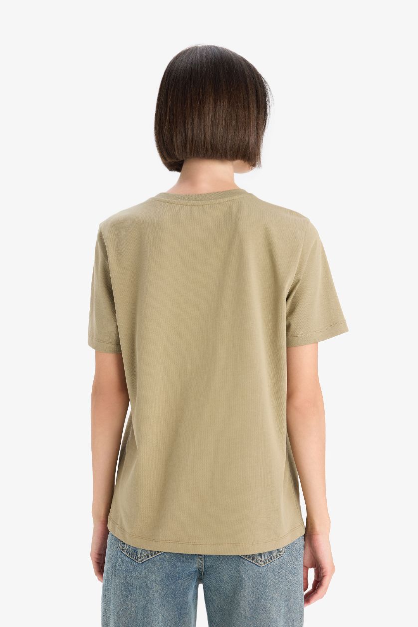 حريمي كاكي تيشيرت بيزك بريميوم نص كم قصة عادية برقبة مستديرة