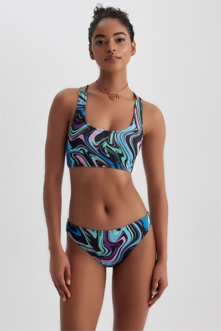 Kadın Siyah Regular Fit Batik Bikini Alt