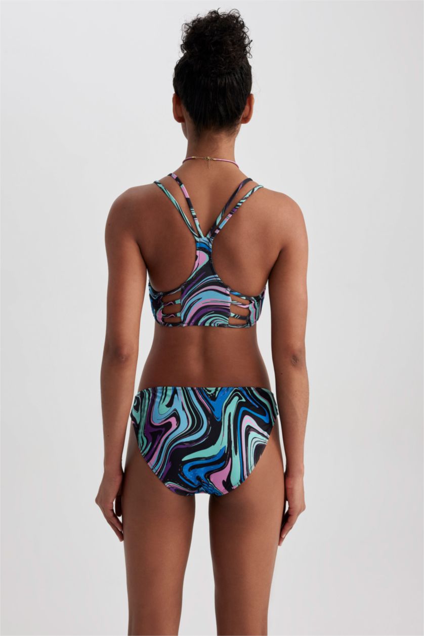 Kadın Siyah Regular Fit Batik Bikini Alt