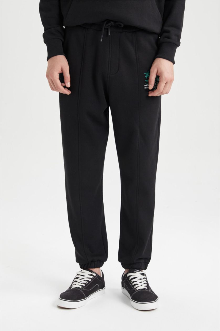 رجال أسود Regular Fit Trousers
