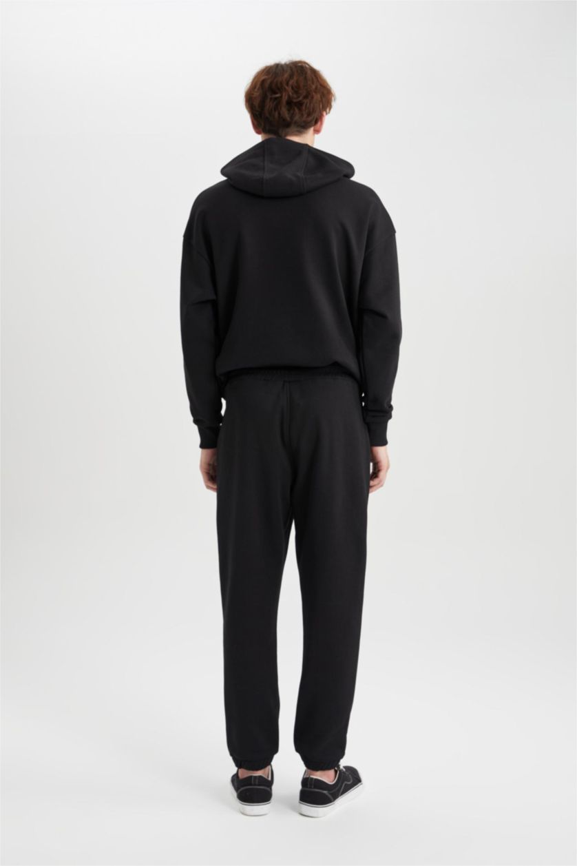 رجال أسود Regular Fit Trousers