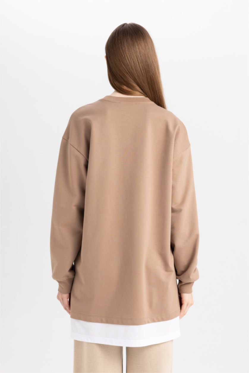 Kadın Bej Regular Fit Bisiklet Yaka Basic Düz Etek Ucu Detaylı Sweatshirt Tunik