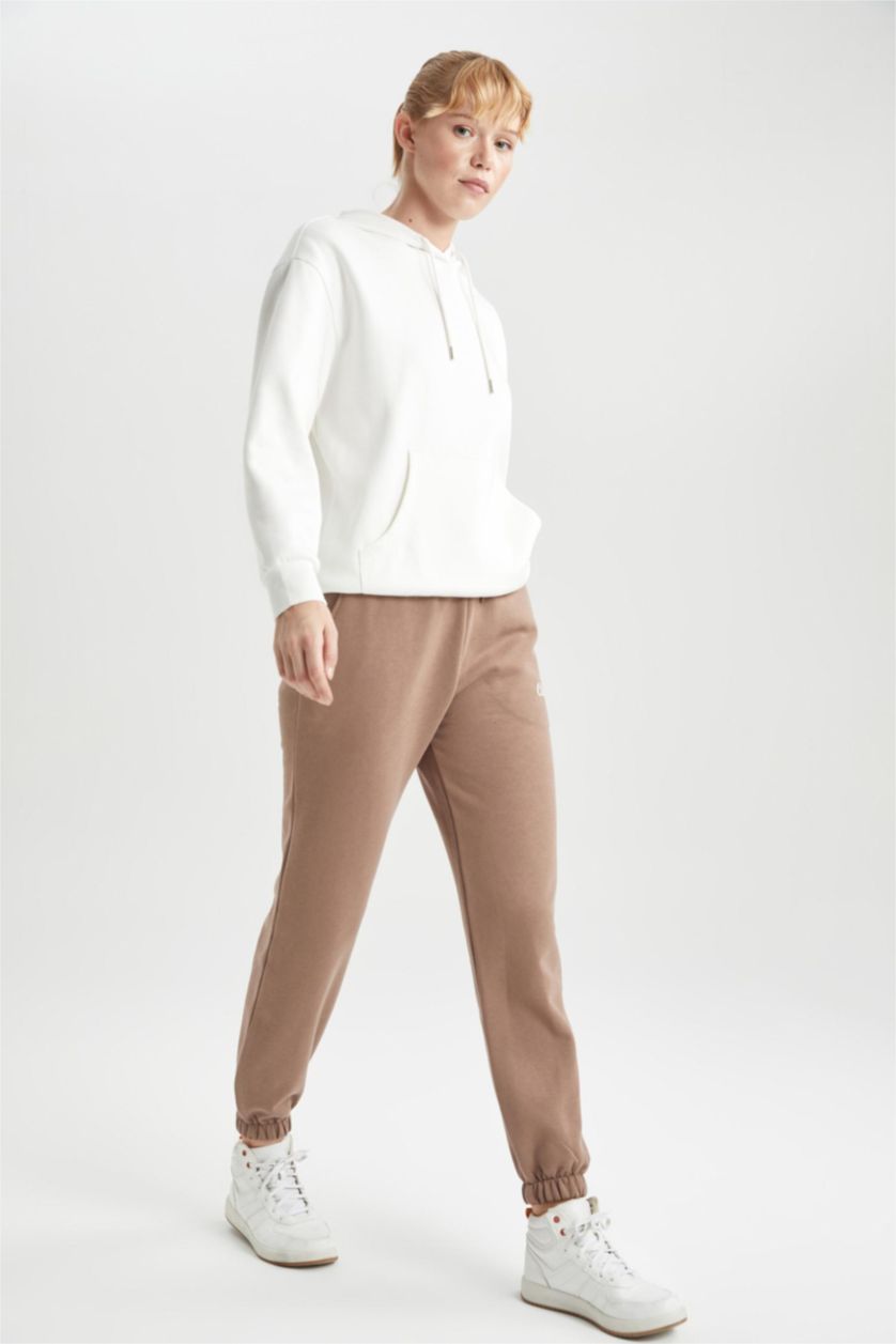 حريمي بني فاتح بنطلون سويت بانتس بريميوم قصة عادية بجيب