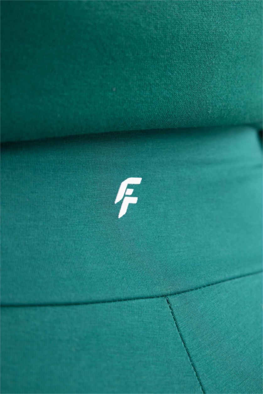 حريمي أخضر ليجن بايكر قصير قطن من DeFactoFit