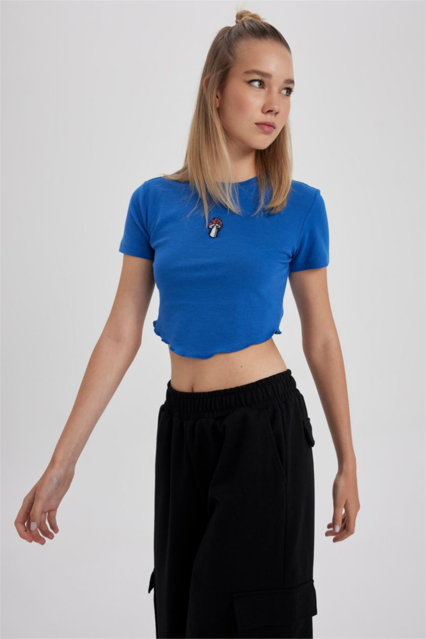Kadın Mavi Fıtted İşlemeli Ribana Kısa Kollu Tişört