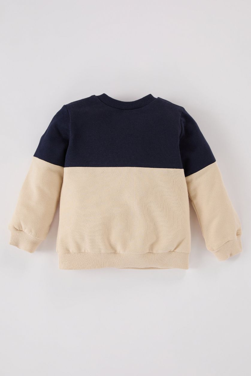 مولود ذكر كحلي سويت شيرت ملون قصة عادية برقبة بأزرار ببطانة ناعمة للبيبي ولد