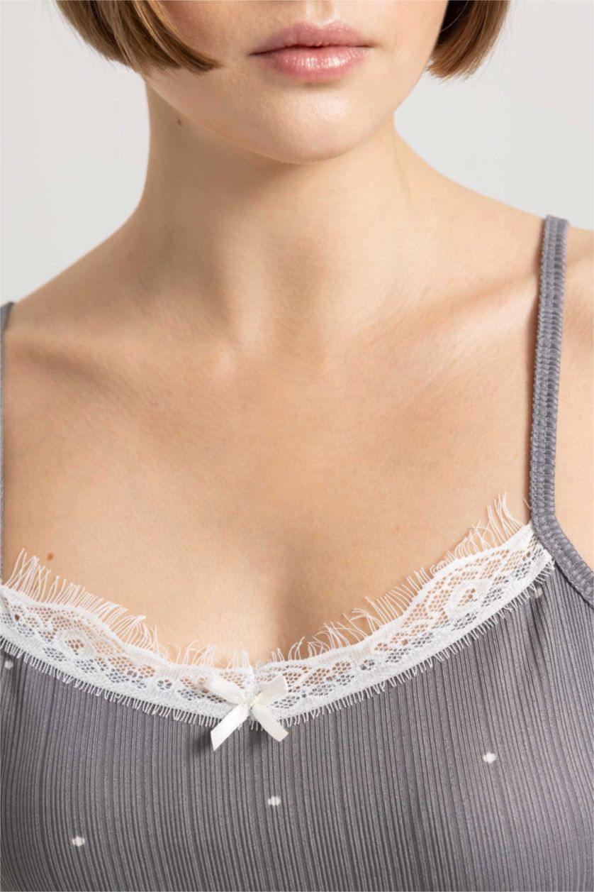 Kadın Gri Regular Fit Askılı Pijama Üstü-Fall in Love 