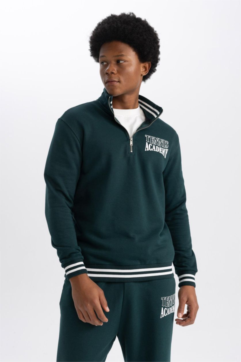 Erkek Koyu Yeşil Standart Fit Dik Yaka Yarım Fermuarlı Baskılı Sporcu Sweatshirt