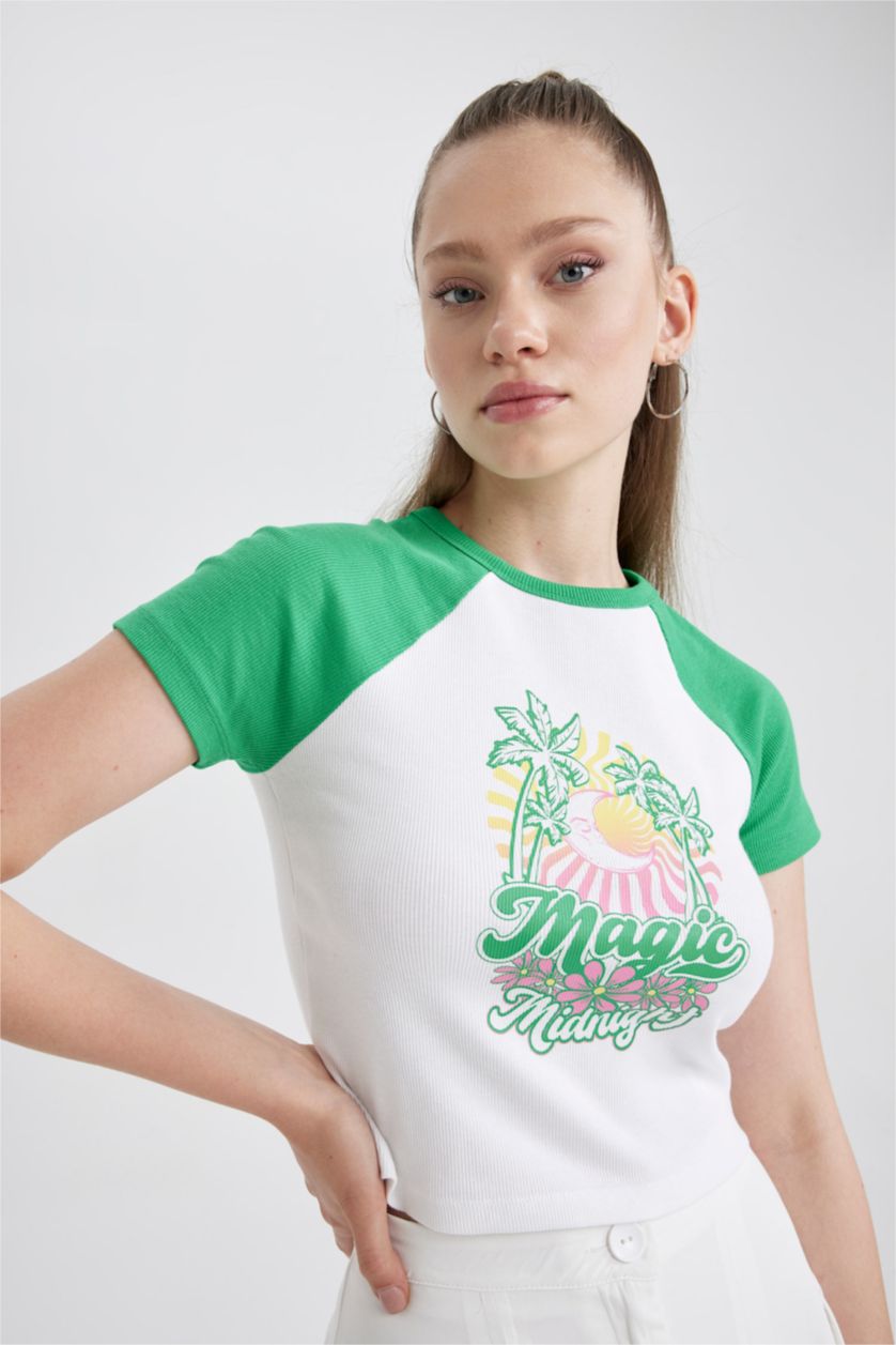 Woman Green Slim Fit Printed Camisole Short Sleeve T-Shirt