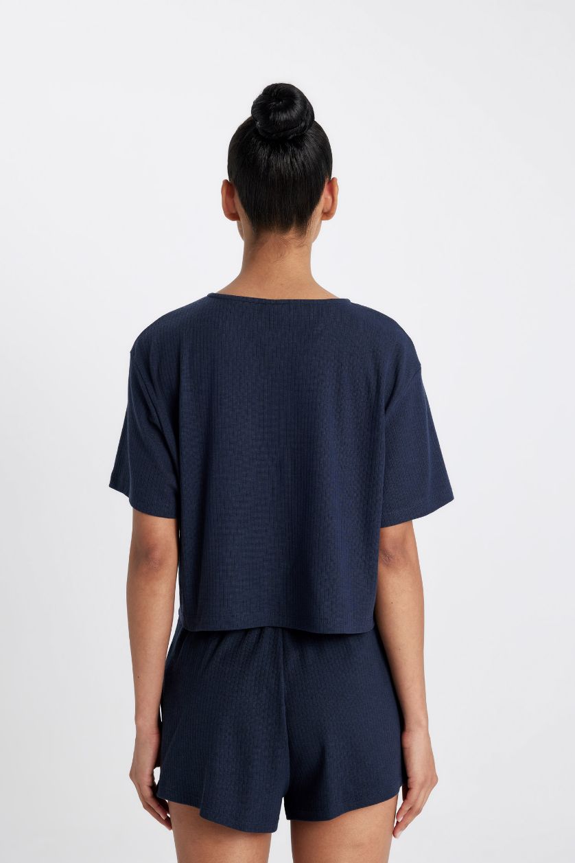 حريمي كحلي تيشيرت نص كم كروب مضلع برقبة مستديرة من DeFactoFit