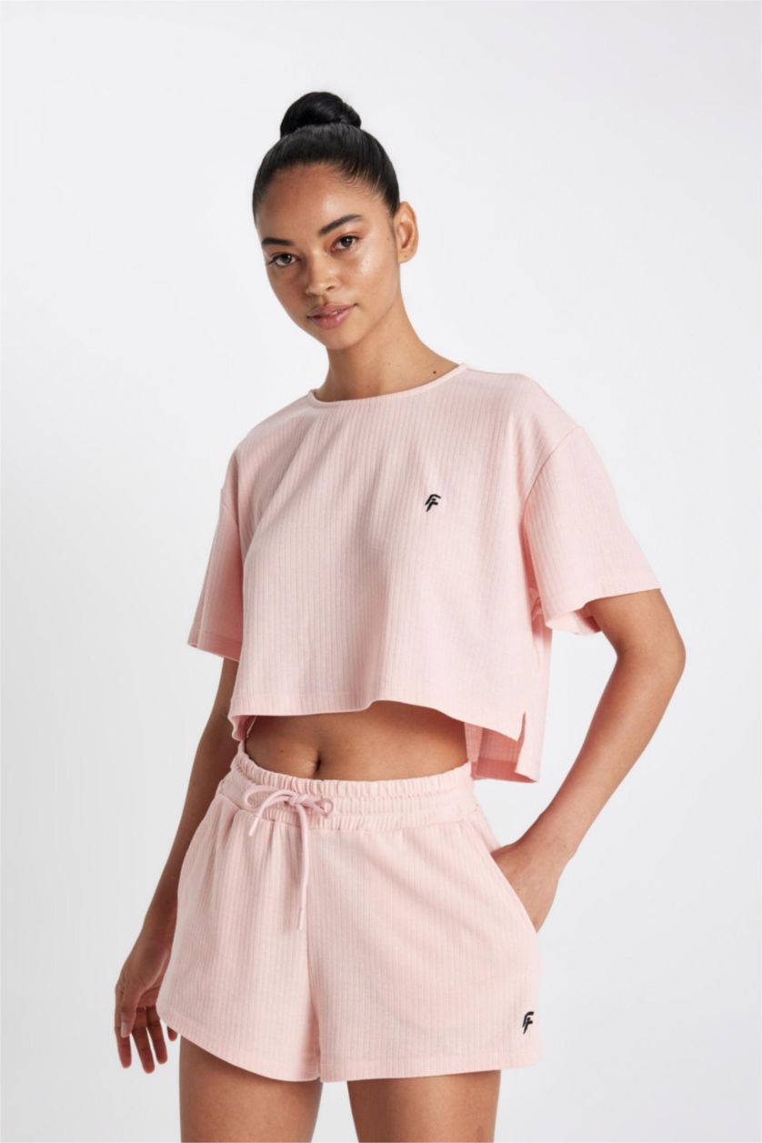 Kadın Pembe Cropped Fıt Bisiklet Yaka Sporcu Ribana Kısa Kollu Tişört