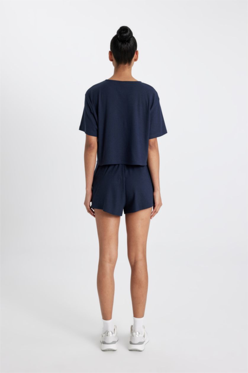 حريمي كحلي شورت قصة عادية من DeFactoFit