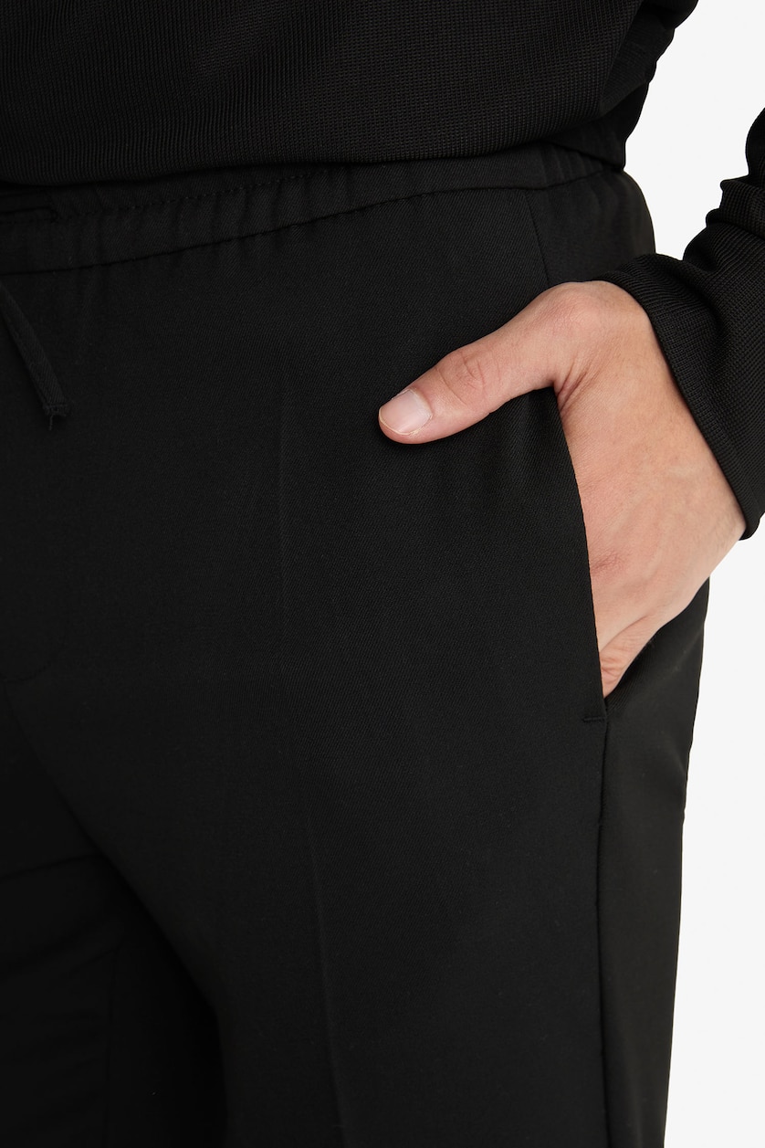 Erkek Siyah Beli Bağcıklı Lastikli Jogger Fit Pantolon