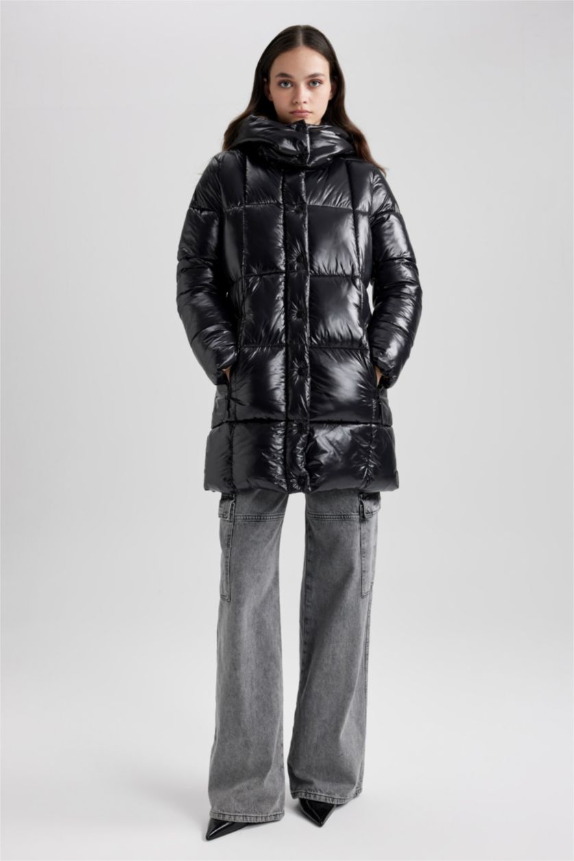 نساء أسود جاكيت نفخ طويل قصة عادية بغطاء للرأس مقاوم للماء