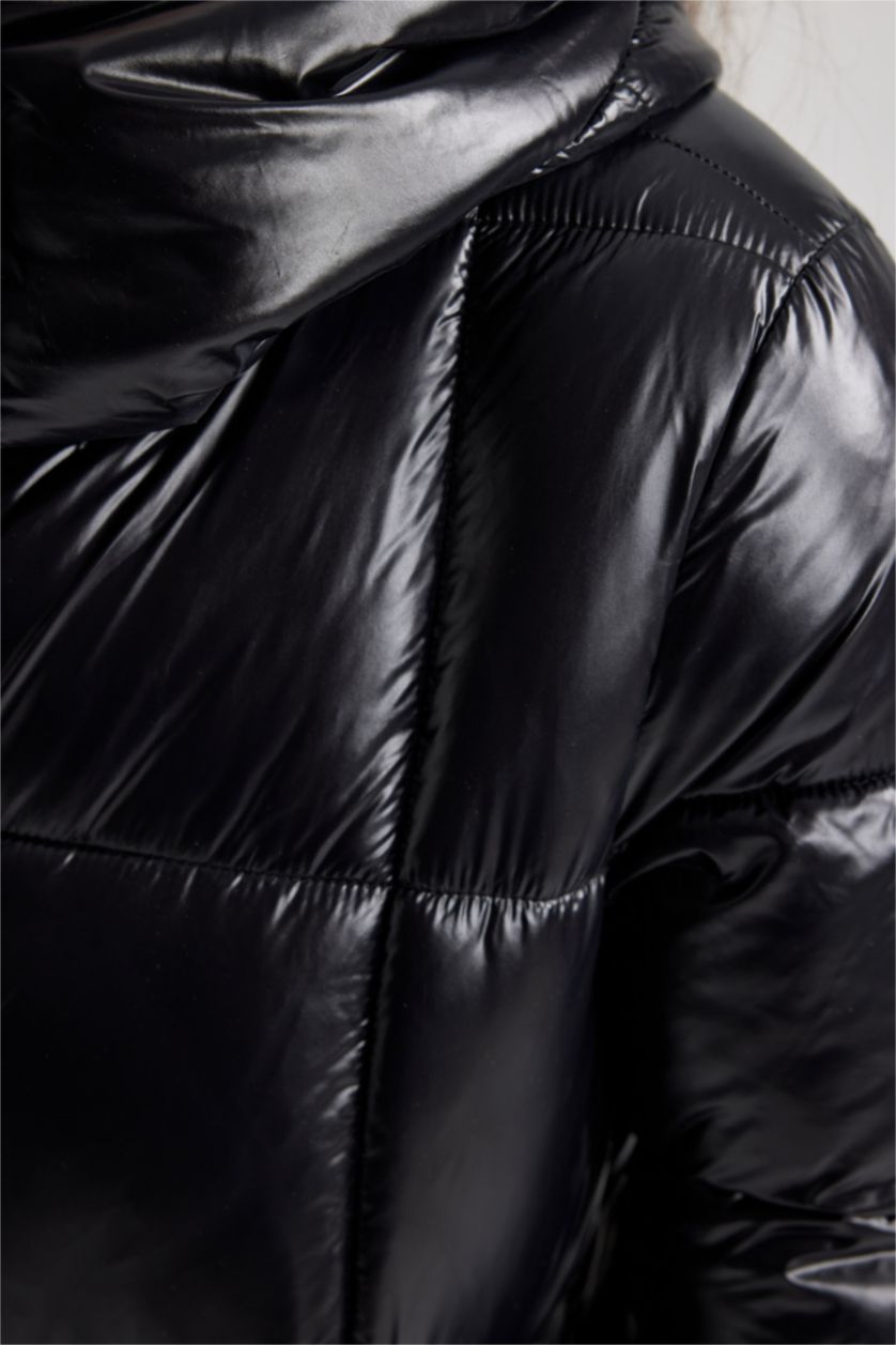 نساء أسود جاكيت نفخ طويل قصة عادية بغطاء للرأس مقاوم للماء