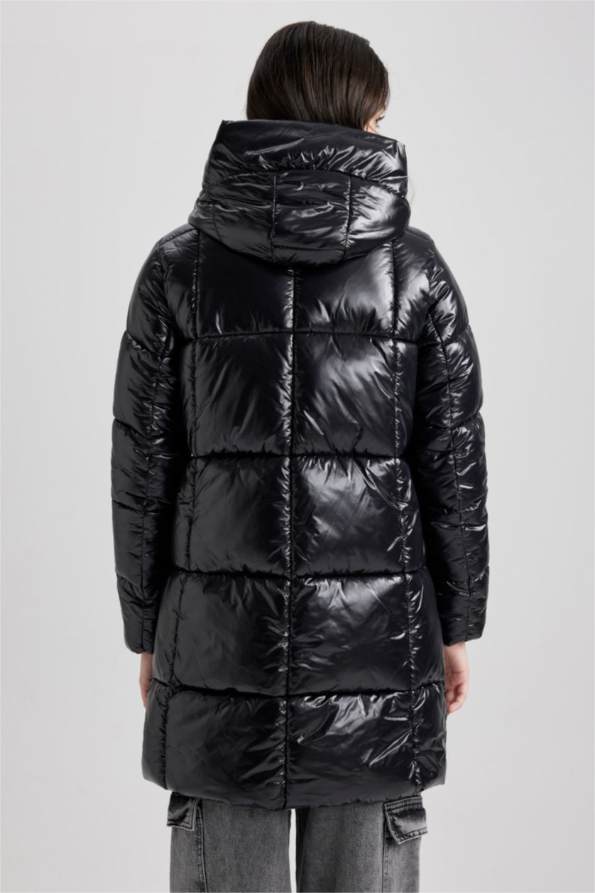 نساء أسود جاكيت نفخ طويل قصة عادية بغطاء للرأس مقاوم للماء