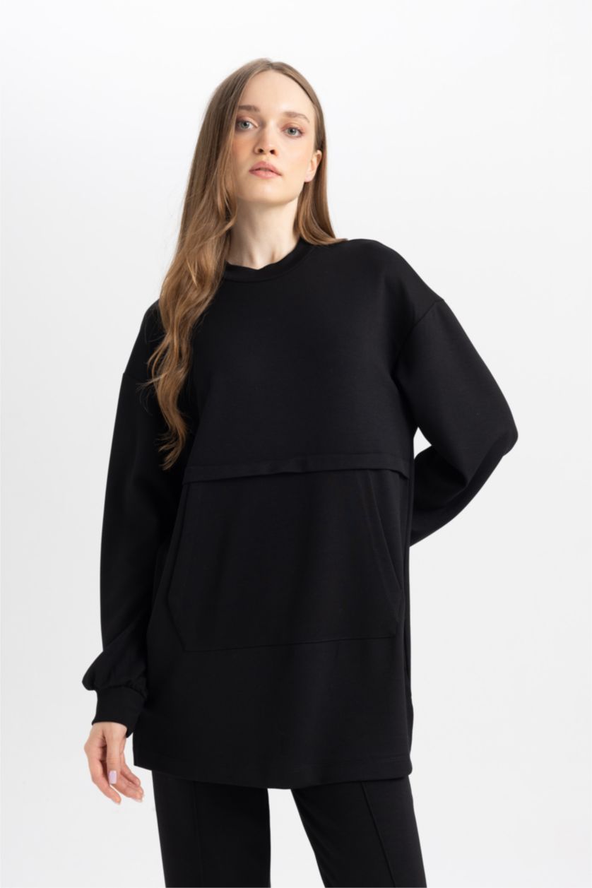 Kadın Siyah Regular Fit Bisiklet Yaka Kanguru Cepli Basic Düz Sweatshirt Tunik