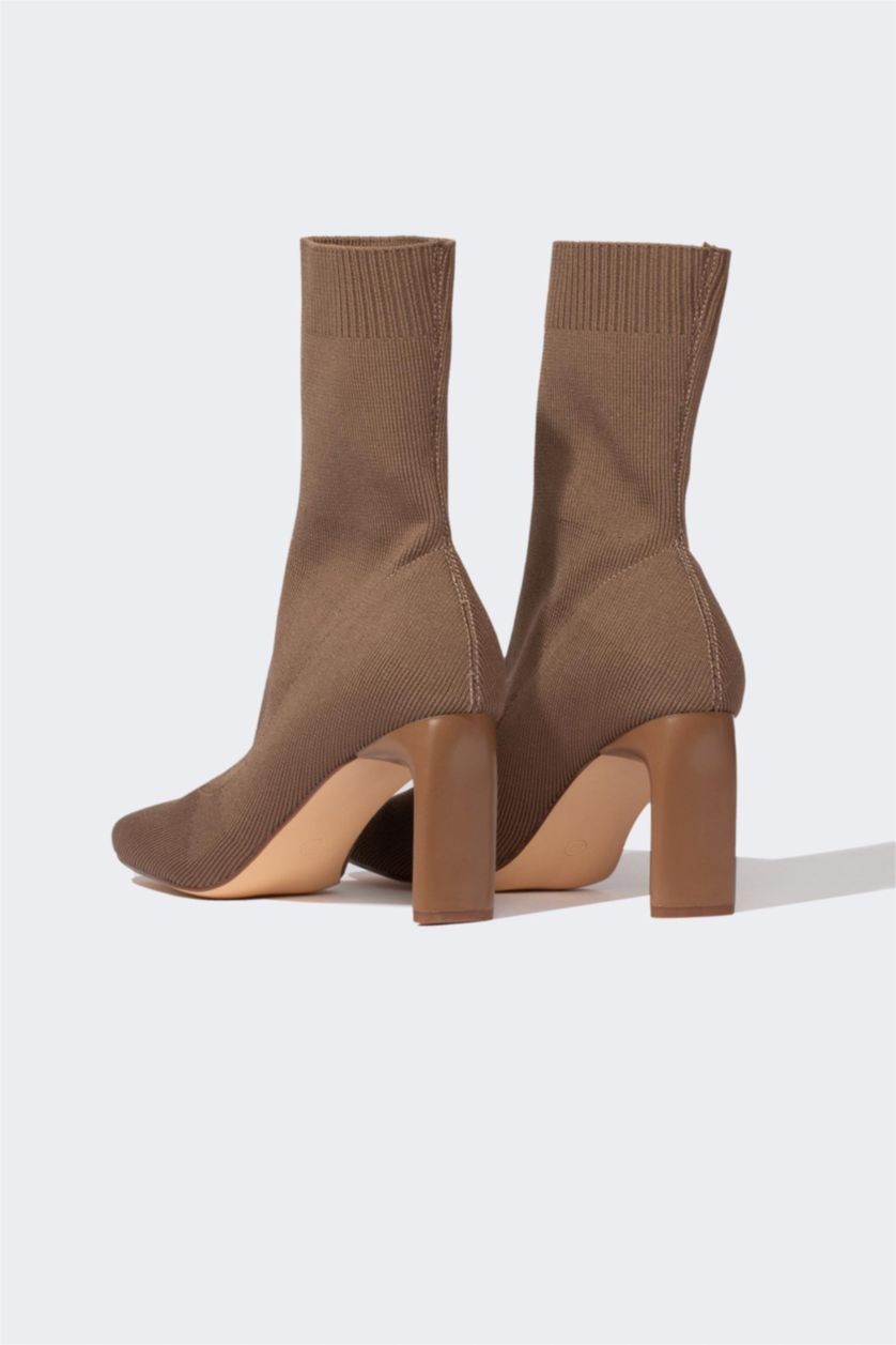 نساء بني فاتح بوت نسائي بكعب عالي