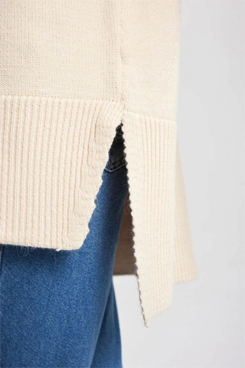 حريمي بيج فاتح تونيك قصة عادية بياقة عالية