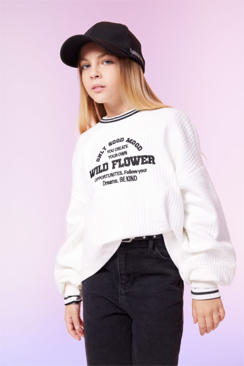 GIRLS & TEENS White Girl Oversize Fit Crew Neck Printed Sweatshirt