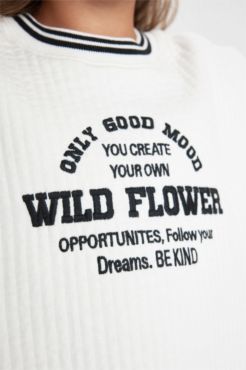 GIRLS & TEENS White Girl Oversize Fit Crew Neck Printed Sweatshirt