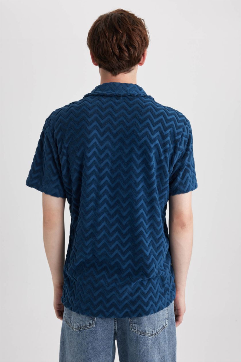 رجال نيلي قميص نص ردن من قماش المنشفة قصة عادية