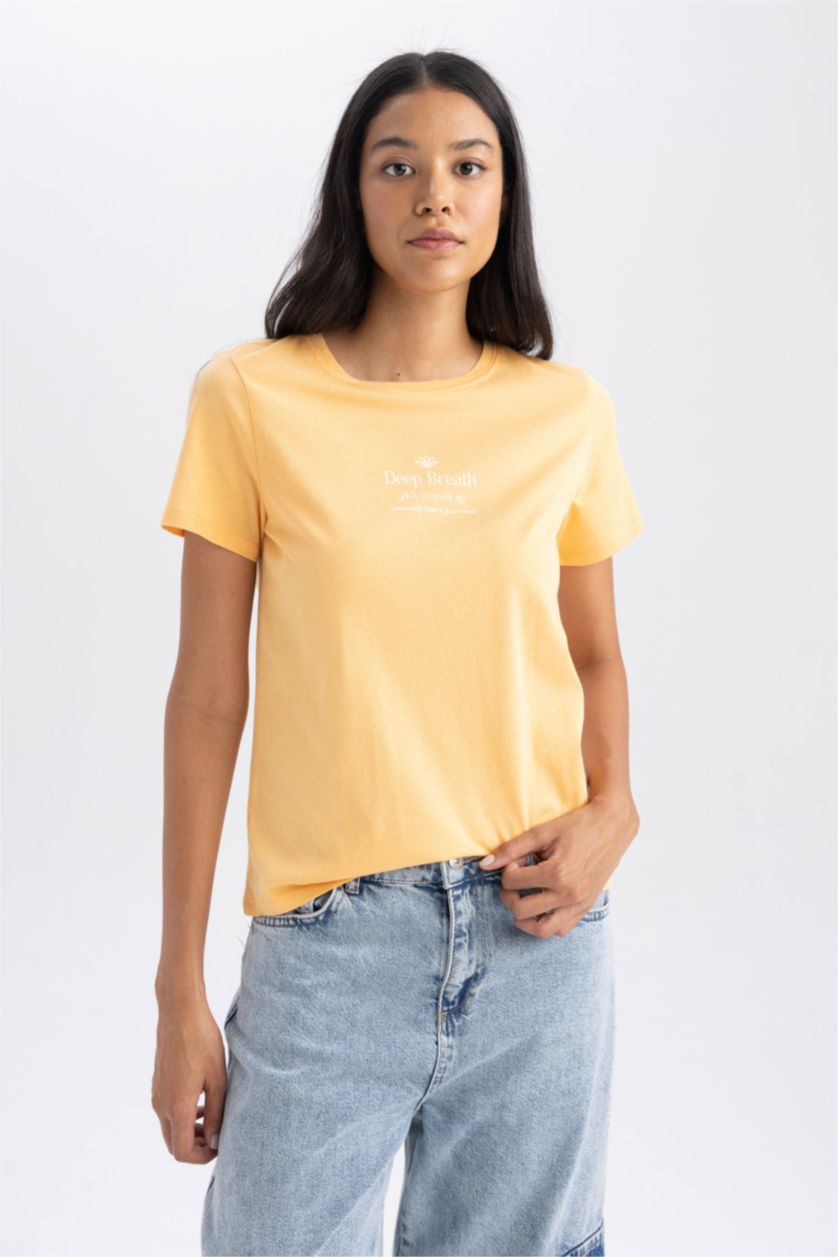 Kadın Somon Regular Fit Bisiklet Yaka Baskılı Kısa Kollu Tişört