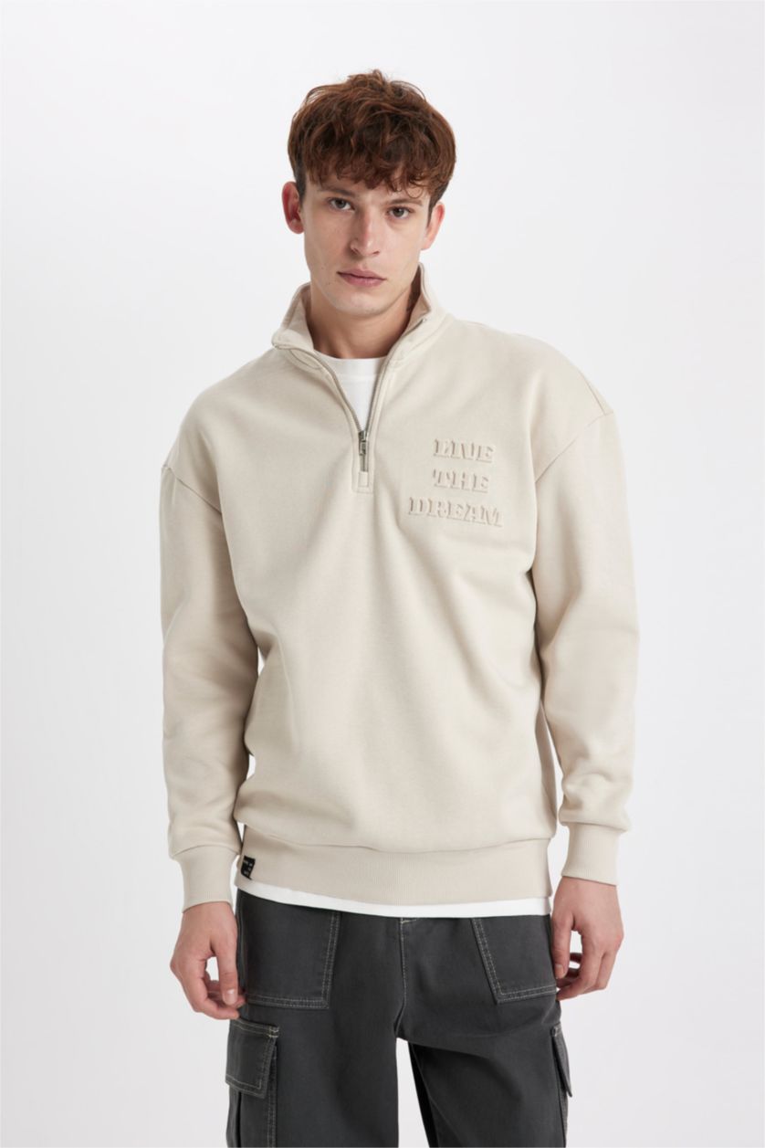 MAN Sand Comfort Fit Sweatshirt