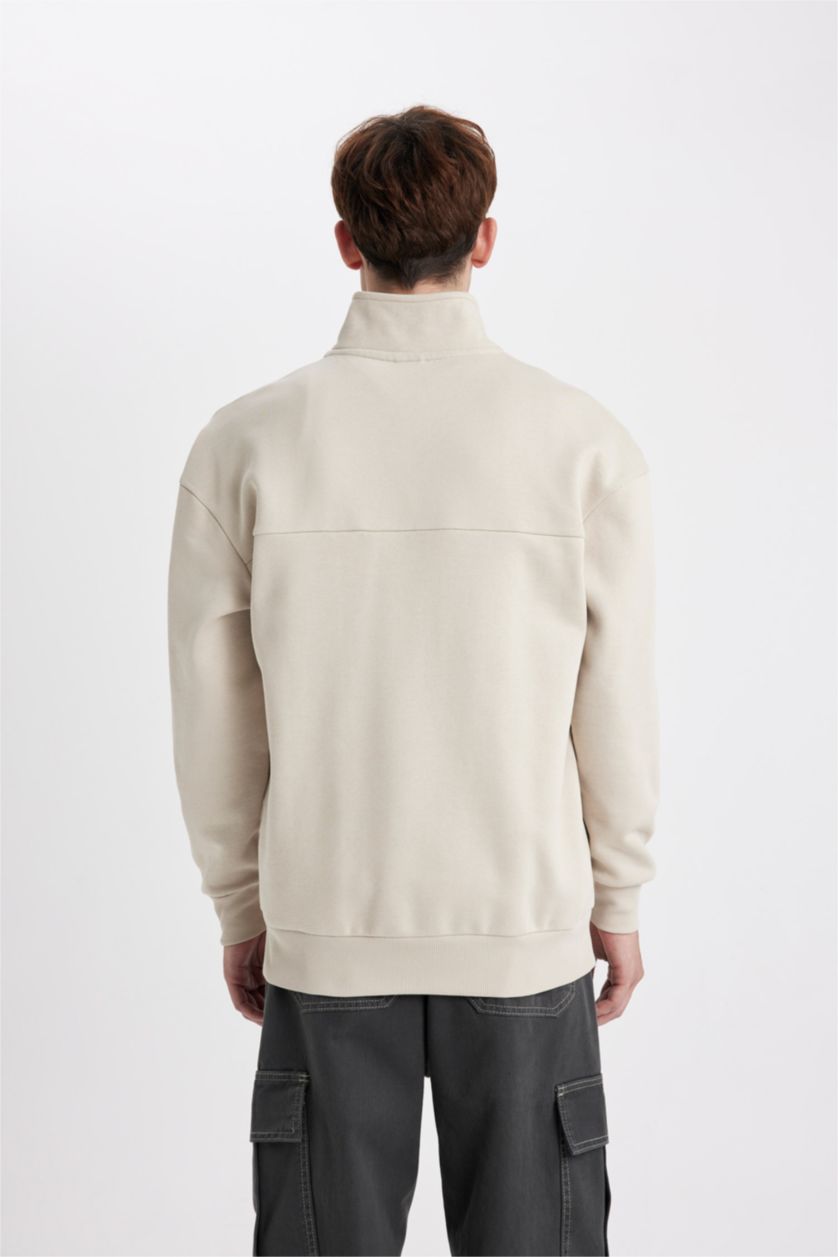 MAN Sand Comfort Fit Sweatshirt