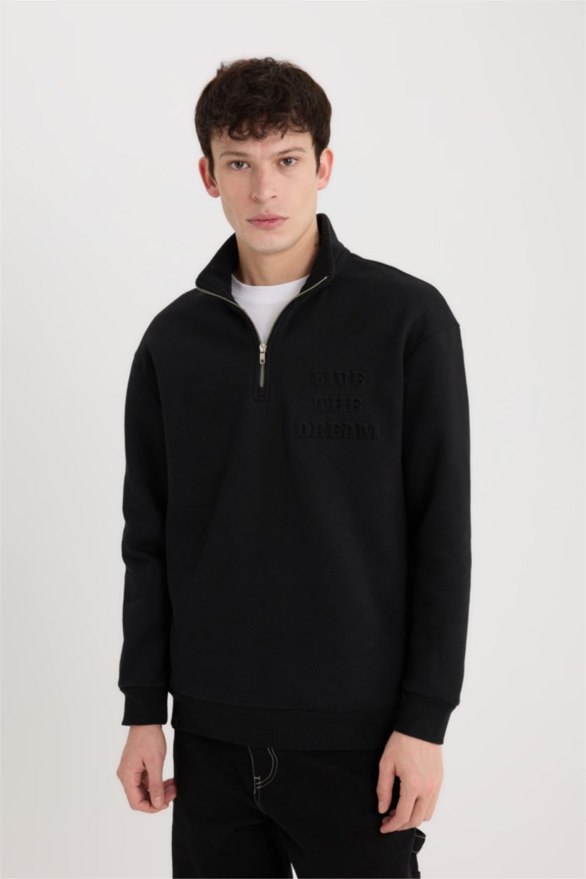 Man Black Comfort Regular Relaxed Fit Stand Collar Zippered Printed Sweatshirt