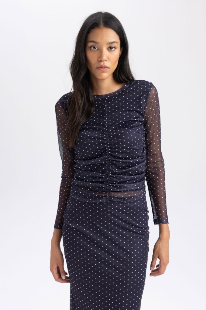 Kadın Lacivert Slim Fit Bisiklet Yaka Puantiye Desenli Uzun Kollu Tişört