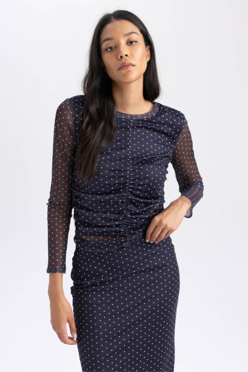 Kadın Lacivert Slim Fit Bisiklet Yaka Puantiye Desenli Uzun Kollu Tişört