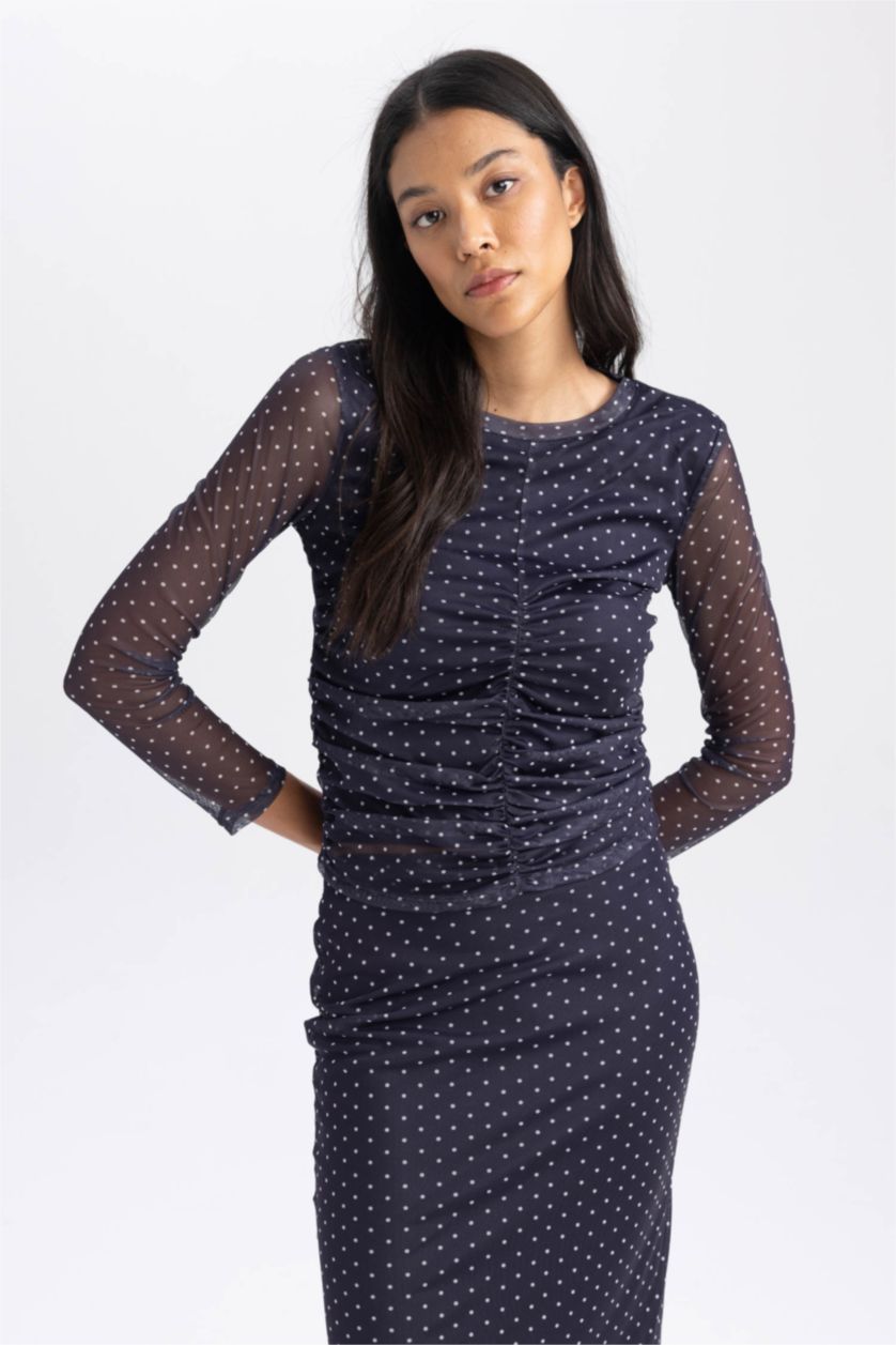 Kadın Lacivert Slim Fit Bisiklet Yaka Puantiye Desenli Uzun Kollu Tişört