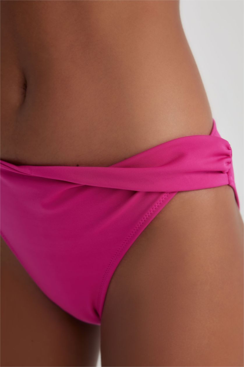 Woman Fushsia Bikini Bottom