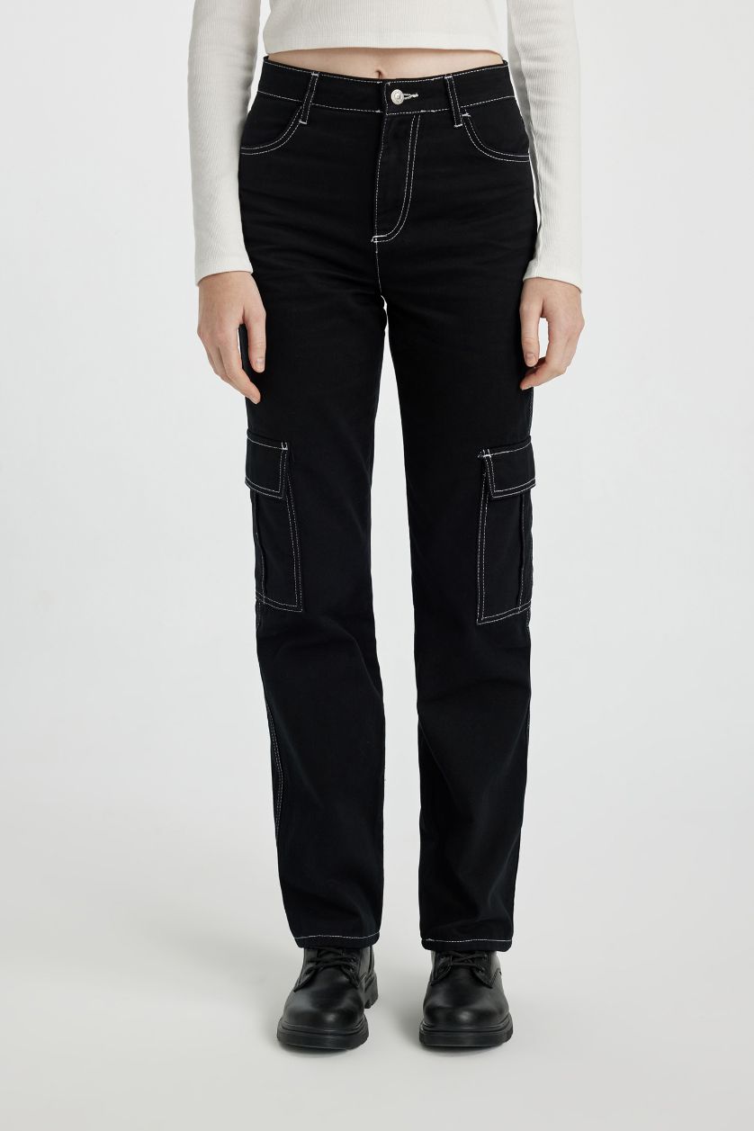 Woman Black Straight Fit Cargo Gabardine Trousers